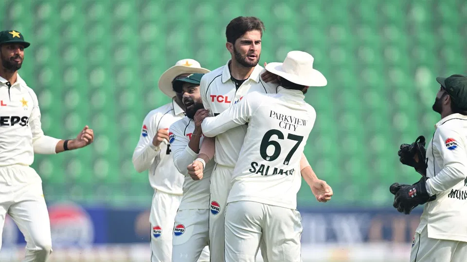 Shaheen Afridi Suffers Brutal Humiliation By The Hands Of Fellow Pakistan Commentator Shaheen Afridi Suffers Brutal Humiliation By The Hands Of Fellow Pakistan Commentator
